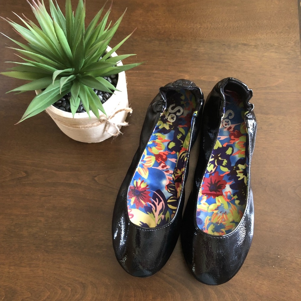 SO Black Flats NWOT!